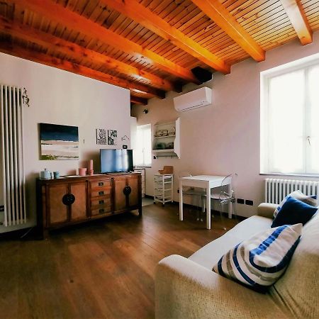 Ferienwohnung Antica Corte, Bilocale Nel Centro Storico Di Como Exterior foto