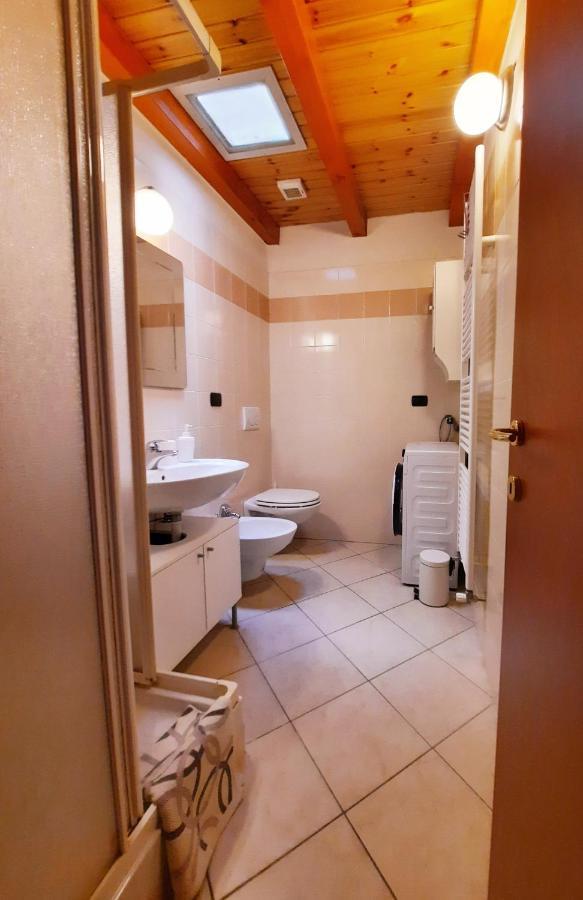 Ferienwohnung Antica Corte, Bilocale Nel Centro Storico Di Como Exterior foto