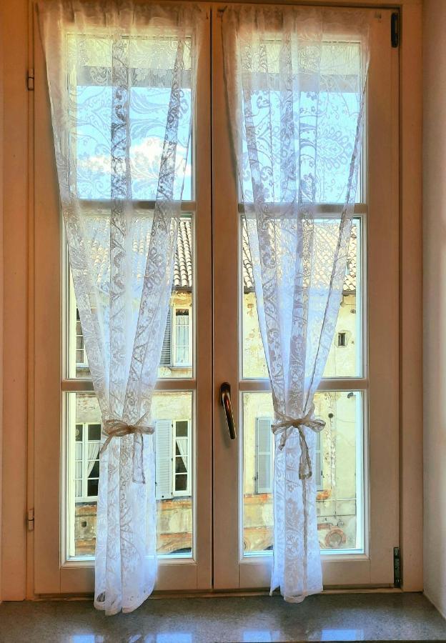 Ferienwohnung Antica Corte, Bilocale Nel Centro Storico Di Como Exterior foto