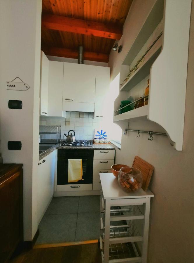Ferienwohnung Antica Corte, Bilocale Nel Centro Storico Di Como Exterior foto
