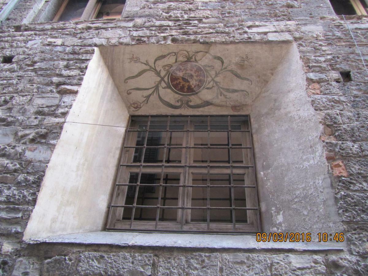 Ferienwohnung Antica Corte, Bilocale Nel Centro Storico Di Como Exterior foto